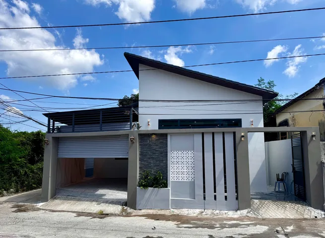 Bán nhanh Villa góc 2 mặt tiền Vĩnh Trung, đường ô tô cách 23/10 chỉ 50m