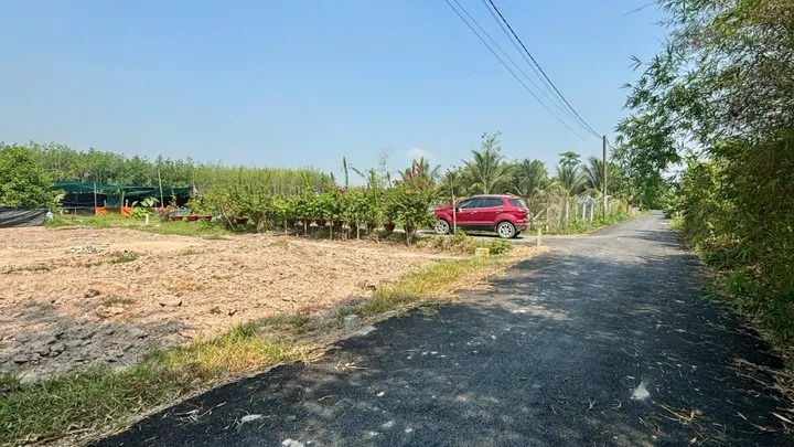 kẹt tiền bán lỗ 200m2 đất đường tỉnh lộ 7 giao hương lộ 2 an tịnh 855tr sổ hồng