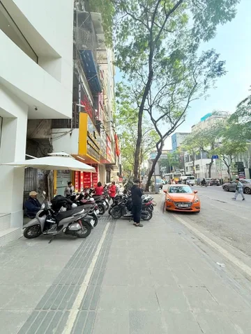 Bán Mặt Phố Thái Hà 182m, 3 mặt thoáng, phố thương mại sầm uất, chỉ hơn 600tr/m. (zalo: 0886789322)