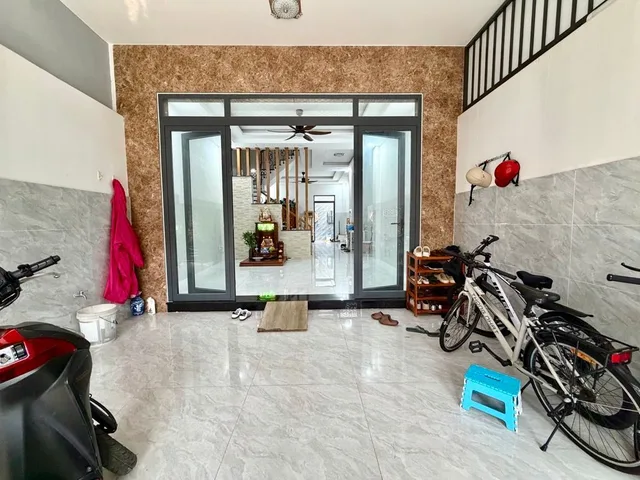 Bán nhà 5 Tầng MT Nguyễn Quý Anh Tân Phú