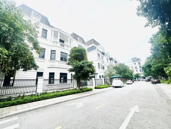 Căn nhà 4 tầng sang trọng đã hoàn thiện tại Venice 23 VinHomes Imperia Hồng Bàng, Hải Phòng