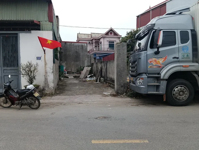 Bán đất 50m² Trục chính kinh doanh gần sân bay