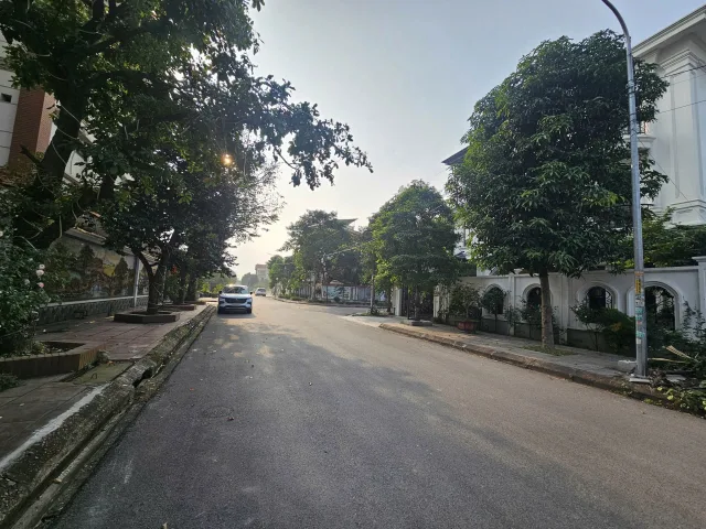 Bán 264m mặt tiền 15m đất lô góc biệt thự dãy OBT12 khu đại hoàng long. Mặt đường đoàn phú tứ & lê lai phường võ cường tỉnh bắc ninh