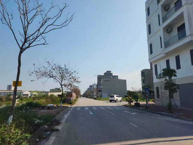 Bán 100m mặt tiền 5m đất khắc niệm 1 dãy L9 đường 40m. Phường hạp lĩnh tỉnh bắc ninh
