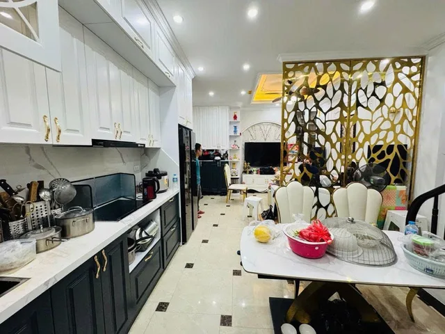 Bán nhà Ba Đình Hà Nội ở ngay, ô tô tải đỗ cổng