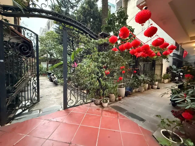 Bán MẢNH ĐẤT VÀNG Trần Quang Diệu, 70m, cách vườn hoa 1/6 30m, giá chỉ 300tr/m.