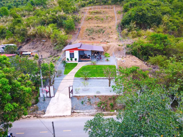 Bán Farm có sẵn nhà trên đất ở mặt tiền TL2 xã Diên Thọ , Diên Khánh . DT1296m2 có 100m2 thổ cư . Giá 2,5 tỷ