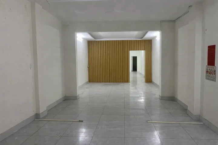 CHO THUÊ NHÀ MẶT TIỀN NGUYỄN THẦN HIẾN QUẬN 4