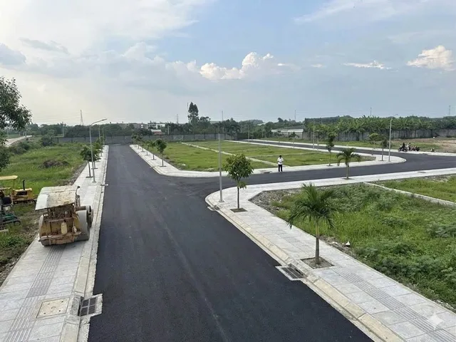 99 LÔ ĐẤT NỀN SỔ RIÊNG SỔ SẴN NGAY NGÃ TƯ TÂN TRIỀU BỬU LONG