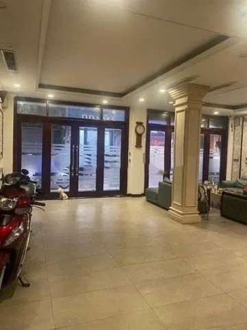 Cho thuê tầng 1 mặt phố Bùi Thị Xuân-Hai Bà Trưng-Dt80m-35tr/1tháng (TL)