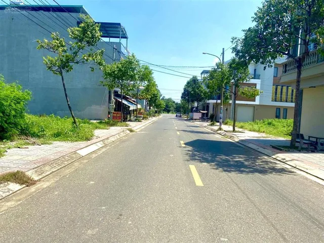 Mặt tiền Nguyễn Cửu Phú - 90m2 - sổ hồng riêng - giá cực mềm chỉ 500tr nhận nền