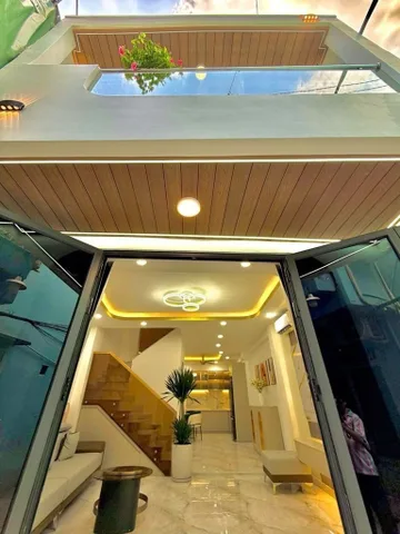 Lên sóng Nhà mới gần 50m2 -3 tầng -3PN- Phan Văn Trị giáp Phạm Văn Đồng- Bình Thạnh Full nội thất.