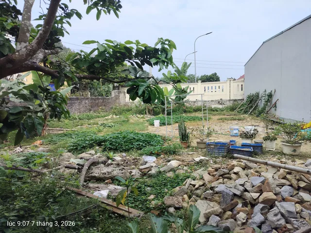 Bán đất 240.5m² có sẵn 118.4m² thổ cư ngang 15.57m giá 2.2 tỷ tại Phường Đông Tiến