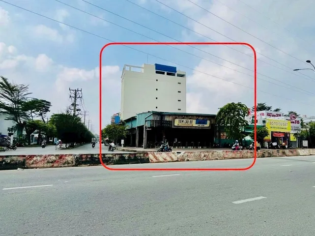 Bán mặt bằng buôn bán kinh doanh VIP MT Lê Trọng Tấn Phường Tây Thạnh Quận Tân Phú TPHCM, DT: 12x40m.
