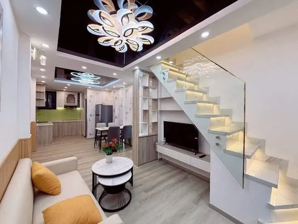 🏠 BÁN NHÀ HOÀNG DIỆU – GIÁ QUÁ RẺ – 3,XX TỶ – 2 TẦNG 2 MÊ – 2 PHÒNG NGỦ 2 WC – SÂN THƯỢNG