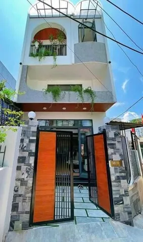 🏠 BÁN NHÀ TRẦN CAO VÂN – 3,XX TỶ – 3 TẦNG – 3 PHÒNG NGỦ 2 WC – GẦN BIỂN