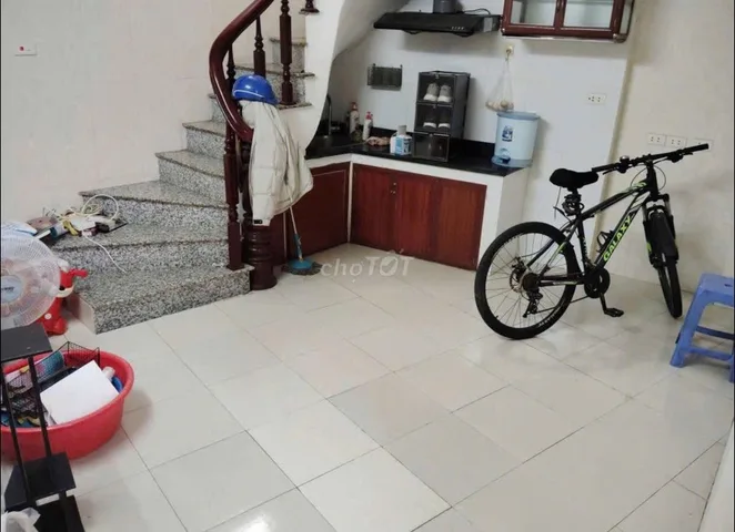Cho thuê nhà trong ngõ 267 Hoàng Hoa Thám-Ba Đình-Dt 20mx5tầng-7,5tr/1 tháng