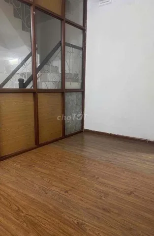 Cho thuê nhà Lương Sử C- Đống Đa-Dt 22mx5t-7,5tr/1tháng