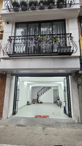 Cho Thuê Nhà Mặt Phố Nguyễn Thái Học 30M² 4 Tầng 3 Ngủ - Kinh Doanh VP, Showroom - Giá Thuê 45tr