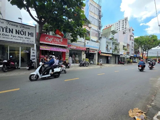 Bán nhà 110m²  5.3×21m² giá 16.5 tỷ  Phường Phú Thạnh