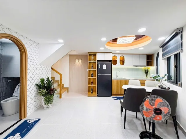 🏡CĂN GÓC HXH- XE HƠI ĐỔ CỬA-42M²  - NGANG 6M – PHƯỜNG 5, TRUNG TÂM PHÚ NHUẬN- DƯỚI 9 ĐỒNG