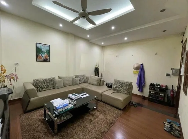 Cho Thuê Nhà Đường Cát Linh 37M² 6 Tầng 4 Ngủ - Full Nội Thất - Vừa Ở Vừa Kinh Doanh - Giá Thuê 20tr