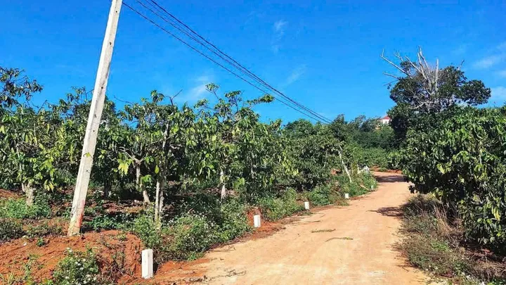 Đất thổ cư xã Mê Linh cách ĐT 725 chỉ 1.2km. GIá 599 triệu. Trọn Sổ