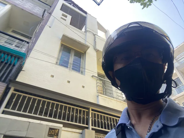Hoàng Hoa Thám, ngay chợ Cây Quéo, 4 tầng , hẻm xe hơi, giá tốt bán gấp trong 10 ngày