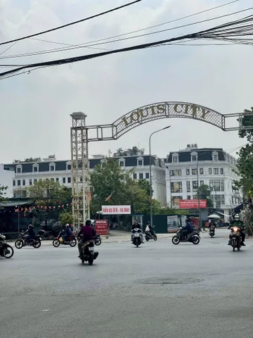 BÁN NHÀ LIỀN KỀ LOUIS CITY HOÀNG MAI. 100M2 - 5 TẦNG.