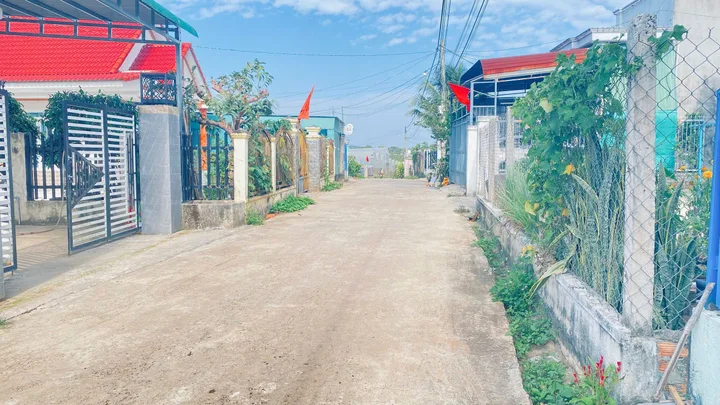Bán nhà 1 trệt 1 lầu kiên cố hẻm ql20, ninh gia, đức trọng cũ, lâm đồng