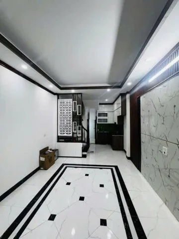 Cho Thuê Nhà Ngõ 279 Đội Cấn - Ba Đình 34M² 5 Tầng 3 Ngủ - Nội Thất CB - Giá Thuê 15tr