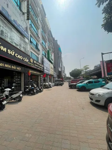 BÁN TÒA NHÀ MẶT PHỐ NGUYỄN XIỂN. 100M2 - 8 TẦNG. THANG MÁY. KINH DOANH.