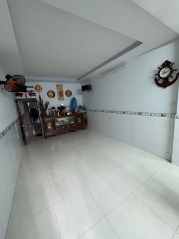 Bán nhà 93m² full thổ cư ngang 3.6m giá 7.8 tỷ tại Phường Phú Thọ Hòa