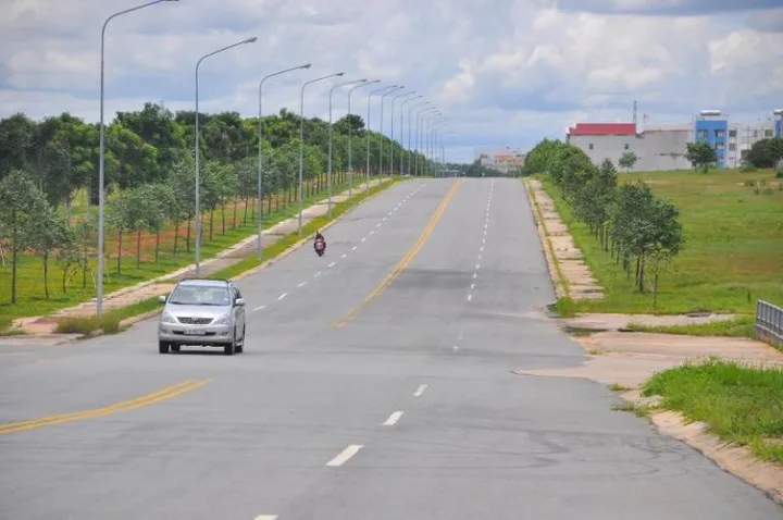 CHÍNH CHỦ GỬI BÁN 1500M² MẶT TIỀN ĐƯỜNG NHỰA LIÊN HUYỆN 32M – GẦN CHỢ, TRƯỜNG, UBND