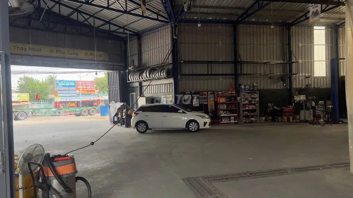 CHO THUÊ MB mặt tiền 743B làm showroom, garage, kho...