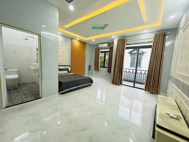 BÁN NHÀ 1 TRỆT 2 LẦU – 4 PHÒNG NGỦ – NHÀ BÈ