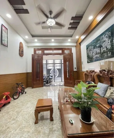 Gấp quá Gấp, Chủ rất Cần bán Nhà đẹp, Ngã Tư Bảy Hiền, 3p lên Lý Thường Kiệt. 81 M2 x 4 Tầng