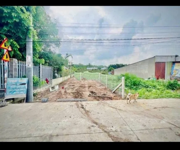 Kẹt Tiền Cần Bán Siêu Phẩm 110m2 Ngay Đ. Cao Thị Bèo . Giá 700tr, Sổ Hồng Riêng