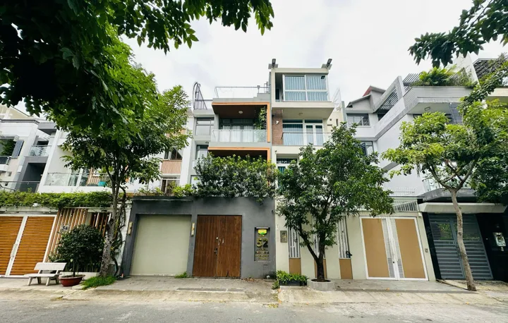 nhà 7x20m trệt 2 lầu st đường 25 khu An phú hưng Quận 7. Hg Đông nam wie sông