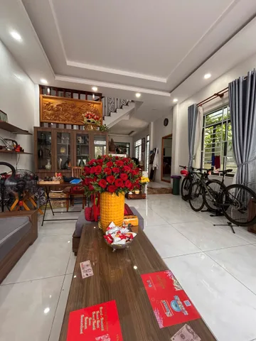 CHO THUÊ NHÀ 3 TẦNG FULL NỘI THẤT MẶT TIỀN ĐƯỜNG PHONG CHÂU, NHA TRANG. LH XEM NHÀ 0935 964 828 - E Hiền