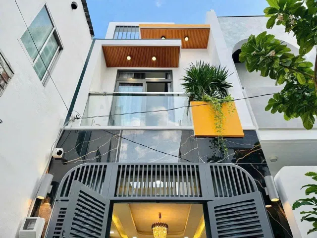 Chính chủ bán 3 tỷ 450 nhà 58m2 đường Nguyễn Xí, P11, Bình Thạnh. Ra Phạm Văn Đồng chỉ 4phút, sổ riêng