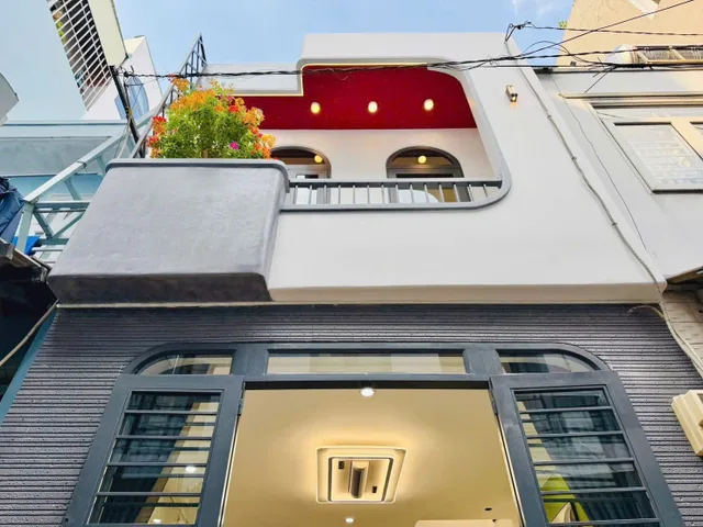 Hạ giá bán nhanh 3 tỷ 150 nhà 43m2 Nguyễn Thái Sơn, P5, gần chợ Gò Vấp.Hẻm 5m, sổ hồng riêng
