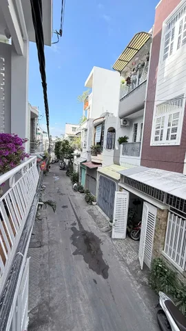 Nhà trung tâm Nha Trang, đường ô tô vào tận nơi, gần trường học – chợ – siêu thị đầy đủ thuận tiện cho gia đình sinh sống lâu dài?