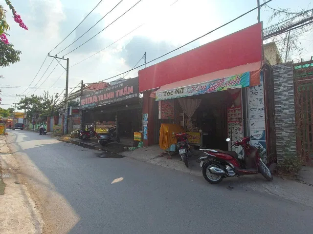 Bán nhà mặt bằng kinh doanh xã Phạm Văn Hai huyện Bình Chánh TPHCM, DT: 9,2x27m.