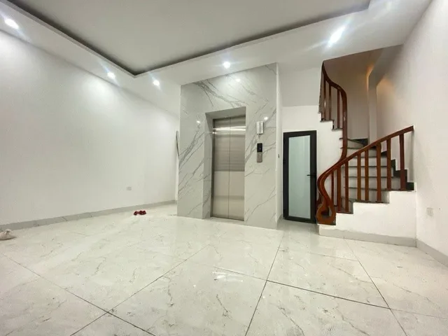 NHÀ GẦN PHỐ TRẦN QUANG DIỆU 6 TẦNG THANG MÁY XÂY MỚI_33m2_GẦN Ô TÔ_2 THOÁNG, hơn 10 tỷ