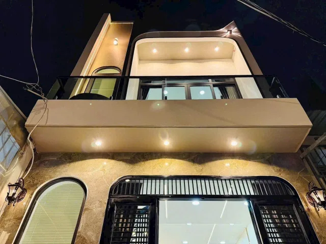 Nhà đẹp DT 50,2m2 giá 3tỷ250 đường Nguyễn Cửu Vân p17 Bình Thạnh