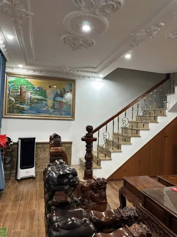 🏆🏆🏆(NC) Bán Nhà Góc 2 Mặt tiền Vừa Ở Vừa Kinh Doanh Trung Tâm  Đ. Cao Bá Quát Kế Bến Ninh Kiều Cần Thơ 
💰💰7 Tỷ 800 ( thương lượng )
Diện tích: 9,3 x 8. Nhà 1 trêt + 1 lầu sổ hồng hoàn công ( nhà mới 99% )
Tầng trệt: phòng khách, bếp, WC, nhà để xe oto,