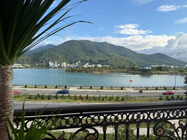 ĐẠI GIA GỖ bán căn Biệt thự xây tâm huyết tặng toàn bộ nội thất gỗ cao cấp trị giá 12tỷ