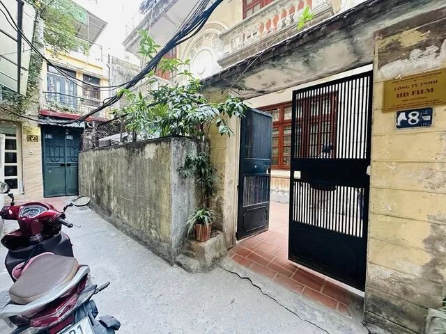 BÁN NHÀ ĐƯỜNG CẦU GIẤY. 145M2 - 3 TẦNG. MT 8.6M. GẦN ĐƯỜNG Ô TÔ.