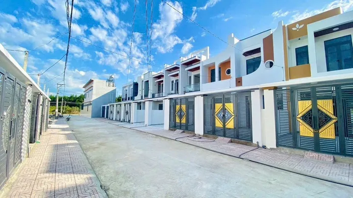 🔥 CHỦ GIẢM MẠNH 200TR NHÀ 1 TRỆT 1 LẦU SÁT MẶT TIỀN ĐƯỜNG HƯƠNG LỘ 20M 🔥